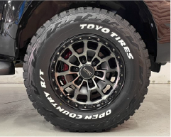 ハイラックス タイヤ